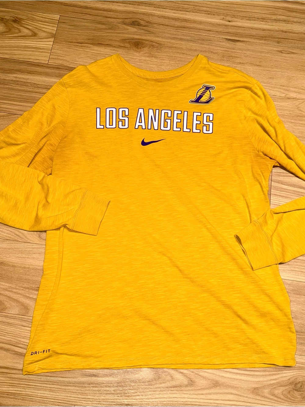 Nike LA Lakers Dri-FIT Tee like new MENS XL